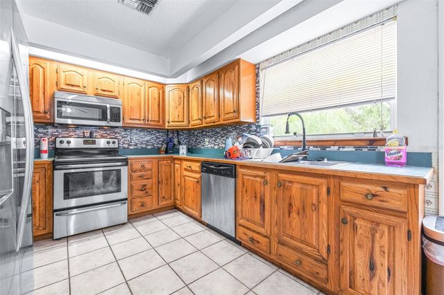 954 ODONIEL DRIVE, Lakeland, FL 33809