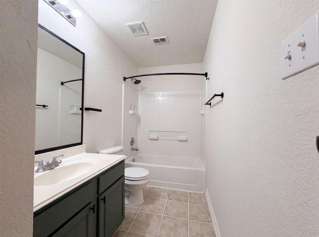 1420 Fleetwood Cove Drive, Grand Prairie, TX 75052