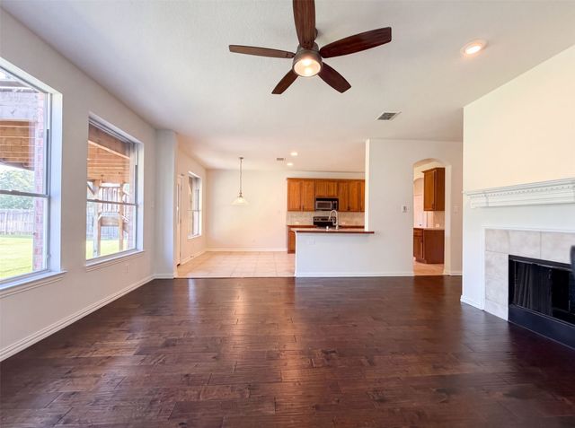 1420 Fleetwood Cove Drive, Grand Prairie, TX 75052