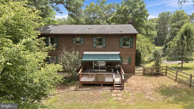 150 LAKE HOLIDAY RD, Cross Junction, VA 22625