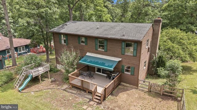 150 LAKE HOLIDAY RD, Cross Junction, VA 22625