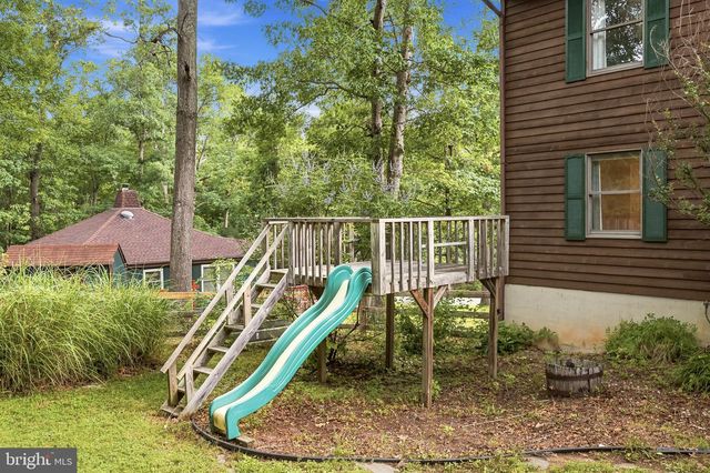 150 LAKE HOLIDAY RD, Cross Junction, VA 22625