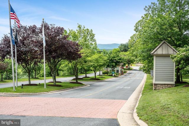 150 LAKE HOLIDAY RD, Cross Junction, VA 22625