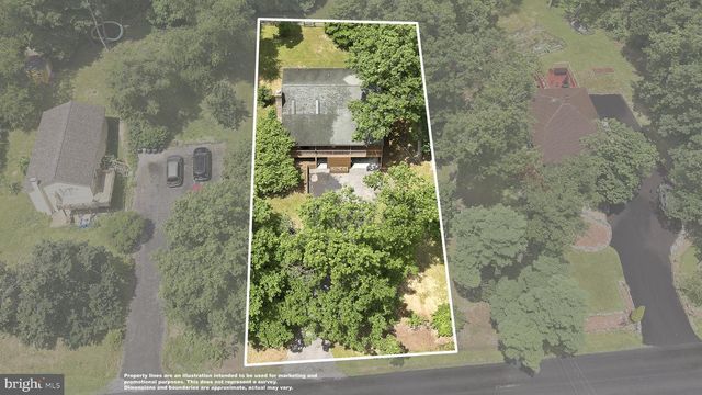 150 LAKE HOLIDAY RD, Cross Junction, VA 22625