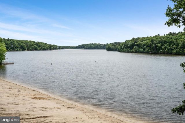 150 LAKE HOLIDAY RD, Cross Junction, VA 22625