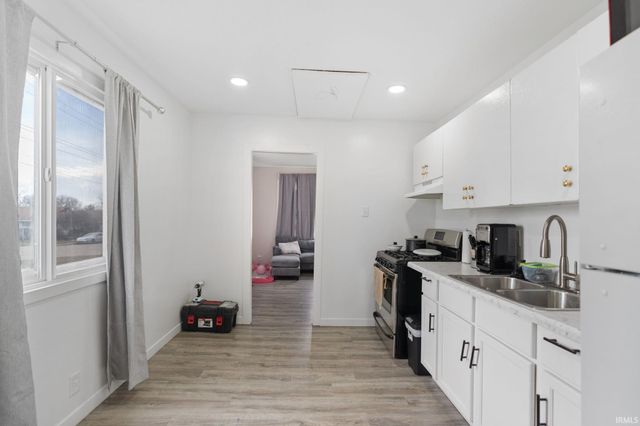 1715 Fleetwood Avenue, Fort Wayne, IN 46803