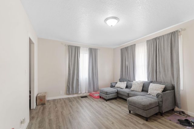 1715 Fleetwood Avenue, Fort Wayne, IN 46803