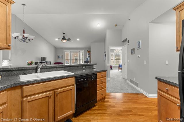 45599 Graystone Lane, Canton, MI 48187