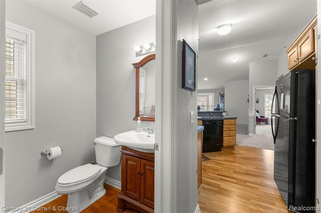 45599 Graystone Lane, Canton, MI 48187