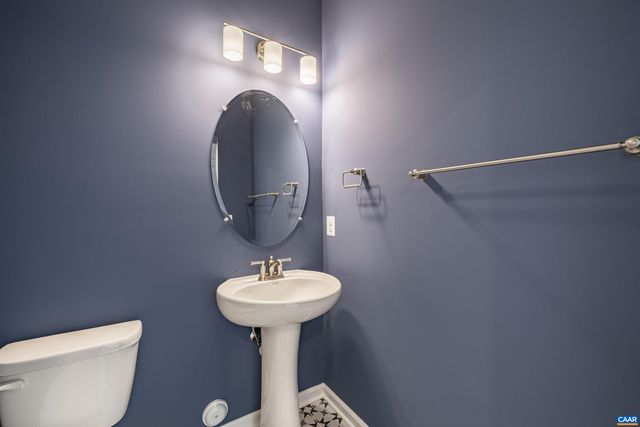 238 WINTERBERRY DR, Zion Crossroads, VA 22942