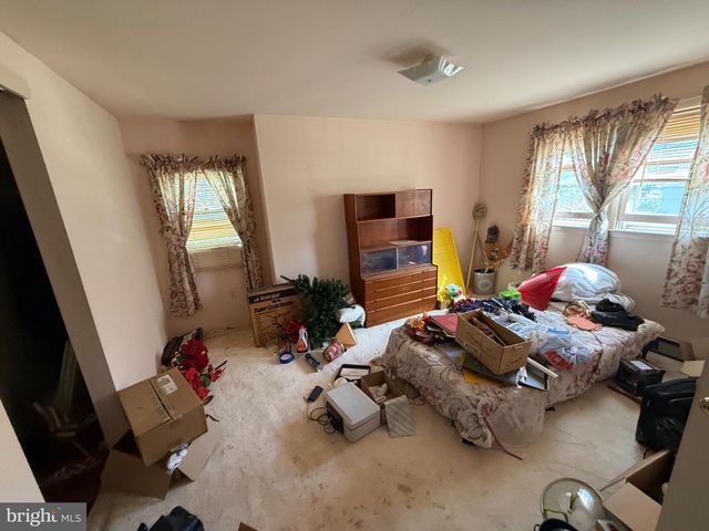 423 HOLMES DR, Burlington, NJ 08016