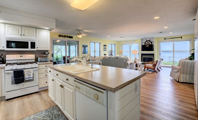 12880 Hazel Drive, Wayland, MI 49348