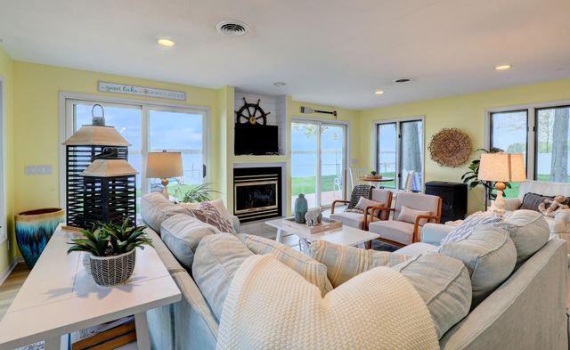 12880 Hazel Drive, Wayland, MI 49348