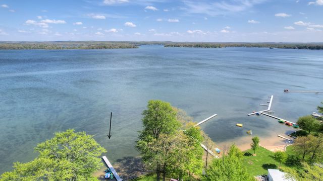 12880 Hazel Drive, Wayland, MI 49348