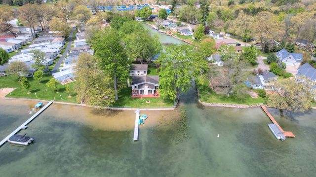 12880 Hazel Drive, Wayland, MI 49348
