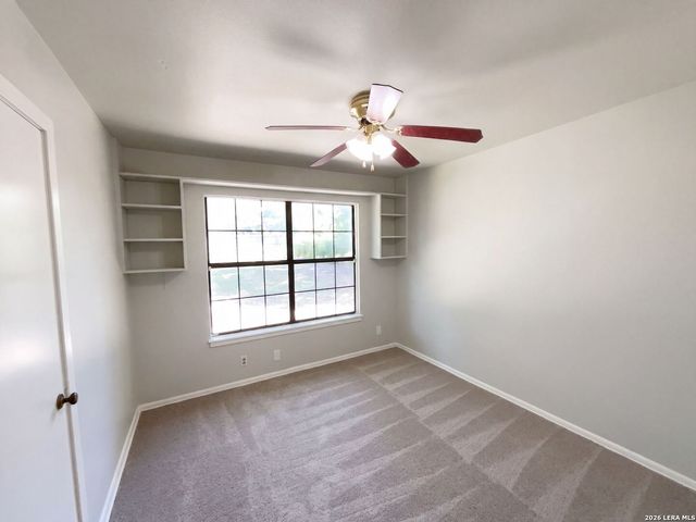222 COLEBROOK DR, San Antonio, TX 78228