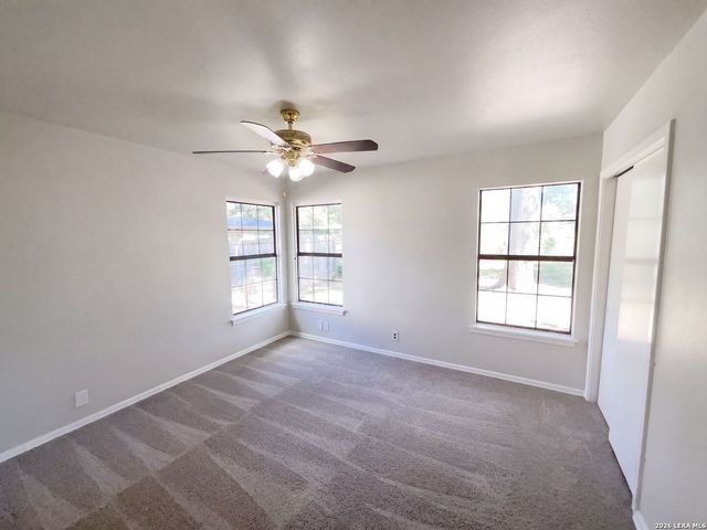 222 COLEBROOK DR, San Antonio, TX 78228