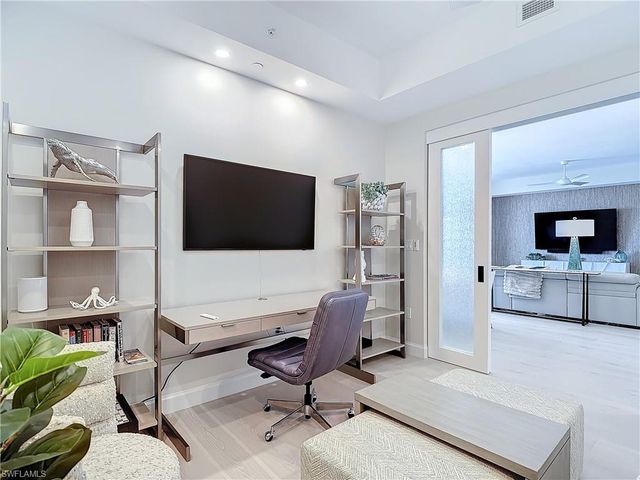 1125 Central AVE 462, Naples, FL 34102