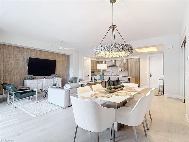 1125 Central AVE 462, Naples, FL 34102