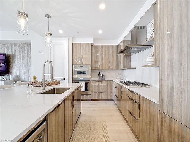 1125 Central AVE 462, Naples, FL 34102