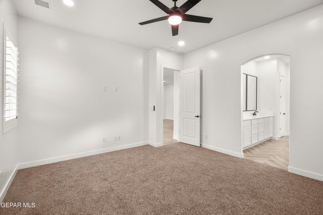 604 Paseo Campanero Street, Horizon City, TX 79928