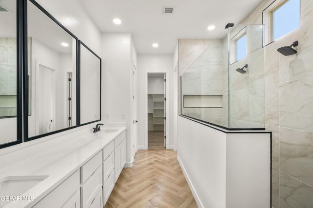 604 Paseo Campanero Street, Horizon City, TX 79928