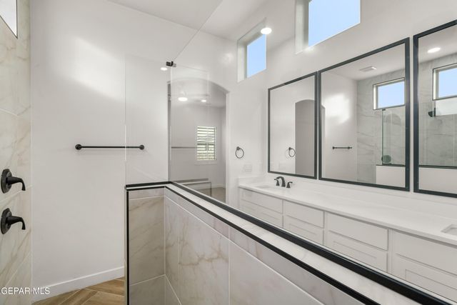 604 Paseo Campanero Street, Horizon City, TX 79928