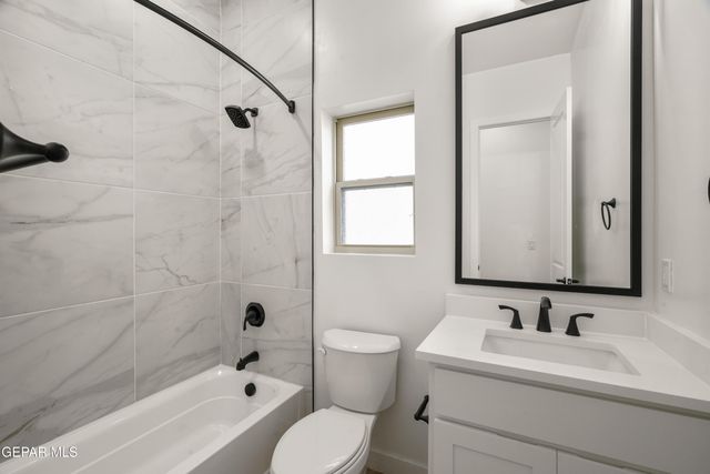 604 Paseo Campanero Street, Horizon City, TX 79928