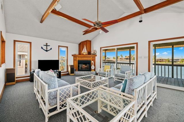 826 91st Street, Galveston, TX 77554