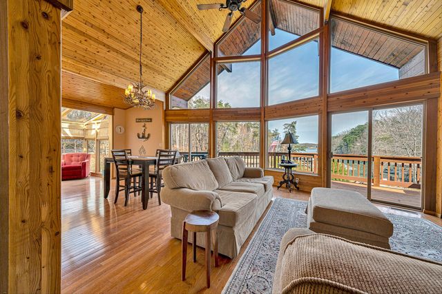 110 Windmere TRL, Moneta, VA 24121