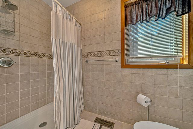 110 Windmere TRL, Moneta, VA 24121