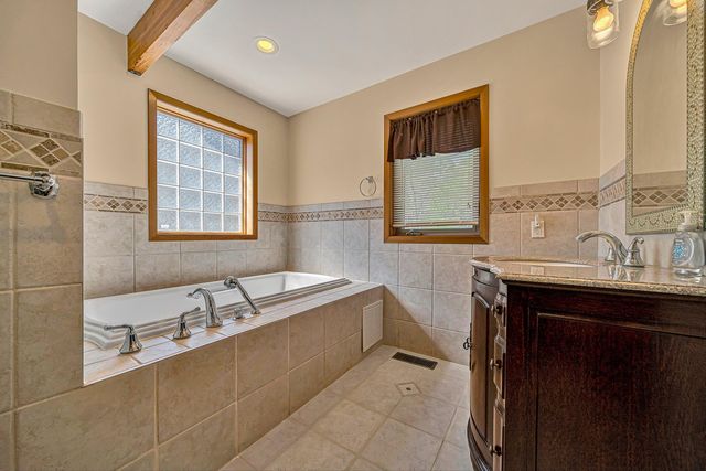 110 Windmere TRL, Moneta, VA 24121