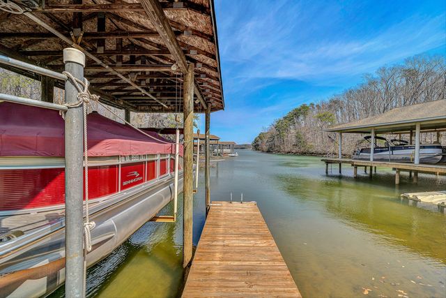 110 Windmere TRL, Moneta, VA 24121