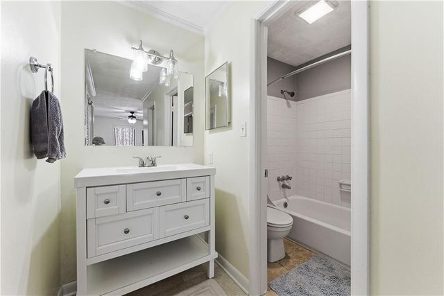 318 Smokerise Circle SE 318, Marietta, GA 30067