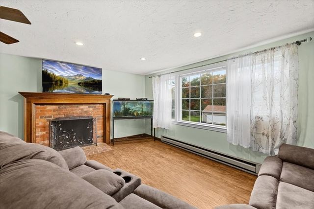 34 Surrey Drive, Plymouth, MA 02360