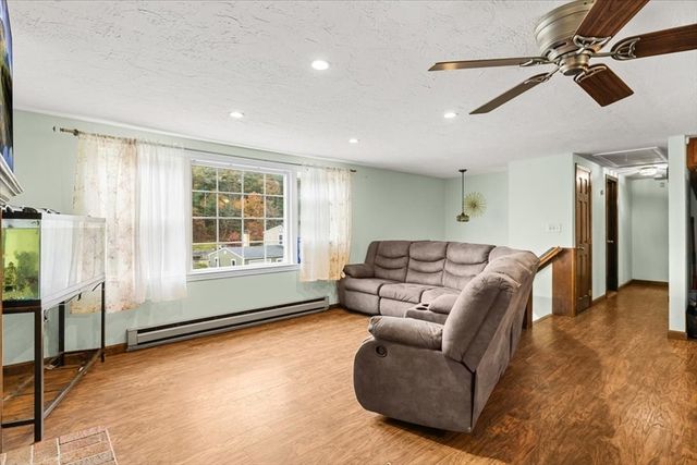 34 Surrey Drive, Plymouth, MA 02360