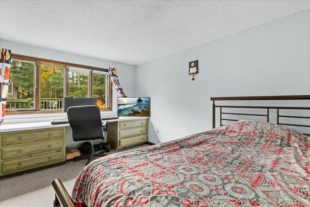 34 Surrey Drive, Plymouth, MA 02360