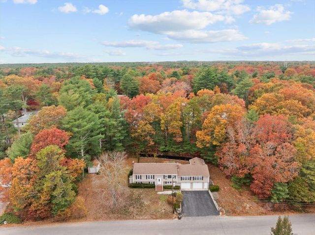 34 Surrey Drive, Plymouth, MA 02360