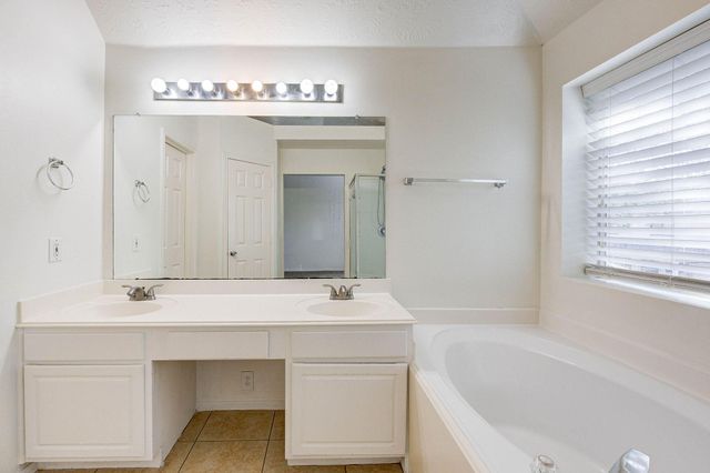 1326 Chesterpoint Drive, Spring, TX 77386