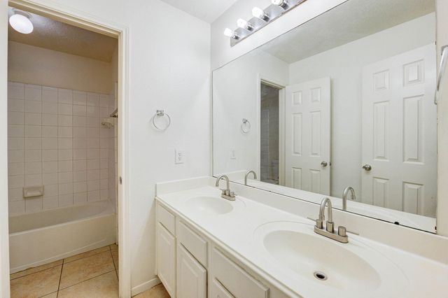 1326 Chesterpoint Drive, Spring, TX 77386