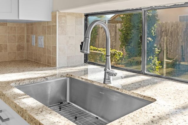 140 Hillside Pl, Jackson, CA 95642