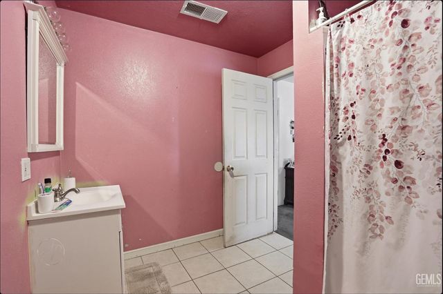 225 San Lucas Street, Mc Farland, CA 93250