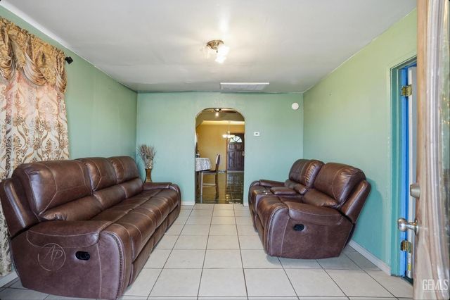 225 San Lucas Street, Mc Farland, CA 93250