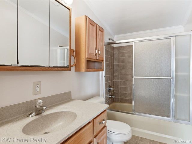 8890 Jeddo Road, Greenwood Township, MI 48006