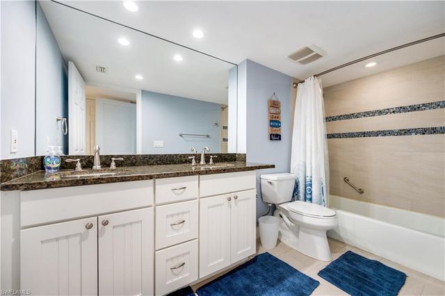 11030 Gulf Shore DR # 401, Naples, FL 34108