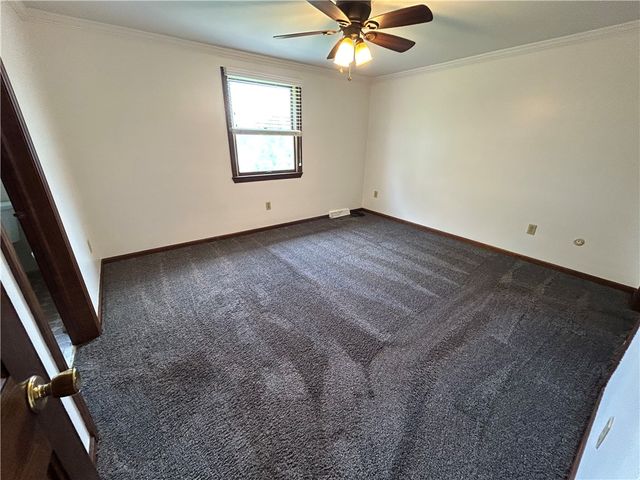 504 Maple St, Jeannette, PA 15644