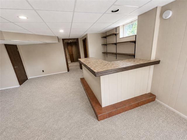 504 Maple St, Jeannette, PA 15644