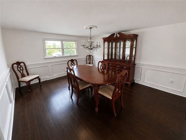 504 Maple St, Jeannette, PA 15644