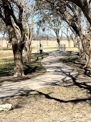 4345 Twinleaf Drive, Fort Worth, TX 76036