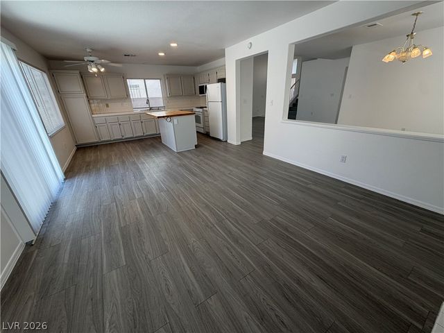 3541 Summerday Court, Las Vegas, NV 89147